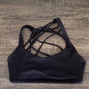 Black lululemon sports bra